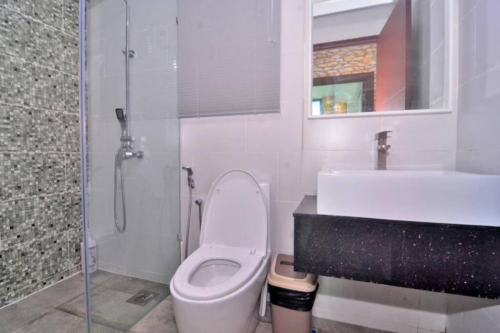 Vivacity Jazz Suite New Luxury Vivacity Cozy Home Lv8 Кучинг Екстериор снимка